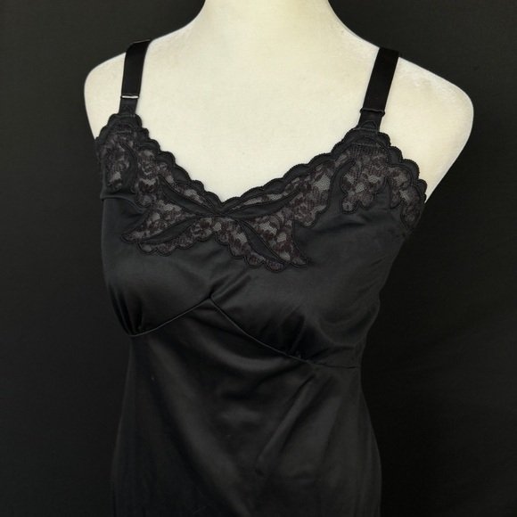Vintage Black Lace Nighty - Picture 5 of 8